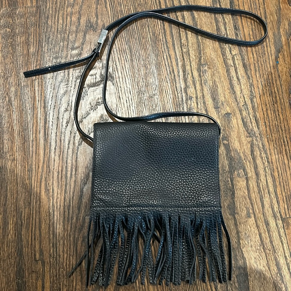 Auxiliary fringe cross body bag black